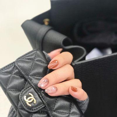 My fav style! Cat eye gel with shell! And this time I chose caramel color, the best for autumn! Highly recommend!