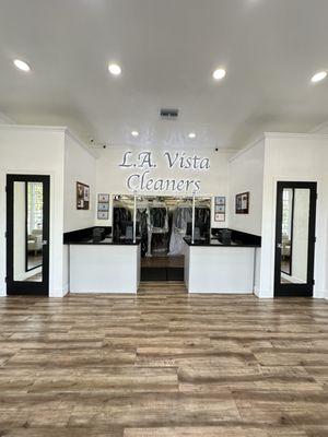 LA Vista Cleaners