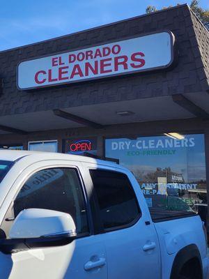 The best dry cleaners in Bonita, CA. Fantastic and superb customer service, and reliability. Thank you, Danielle, for your outstanding work!