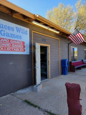 Deuces Wild Games and Souvenirs