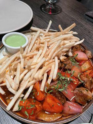 Lomo saltado