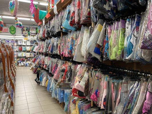 Wide ranges custumes