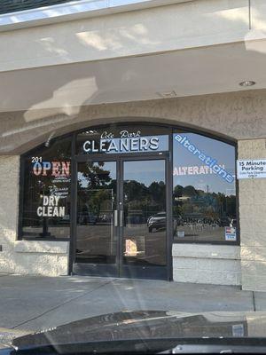 Cole Park Cleaners