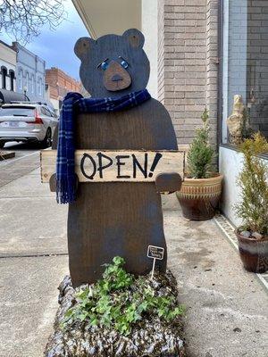 Bear Greetings In front the Mountain Gallery And Gifts