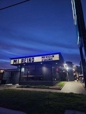 Mexican dishes, salads, soups and more