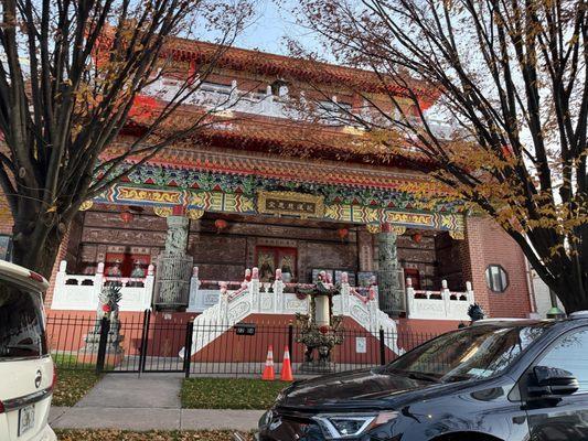 New York Hua Lian Tsu Hui Temple