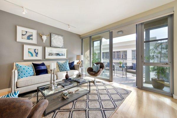 Susanne Alexander - Compass