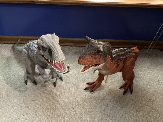 Carnotaurus and an Indominus Rex (36 inches)