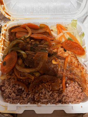 I got a brown stew fish from Chef Lothian Kitchen, when I say the food was good and well seasoned is an understatement. This chef can cook