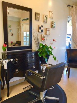Intimate salon setting in the heart of San Clemente-just a short walk from the beach !