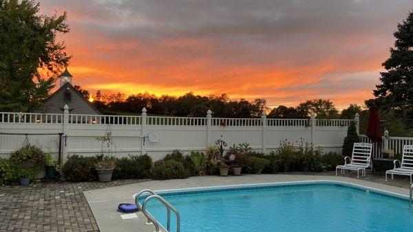 Five Star Annville Inn's Swimming Pool, Hershey Countryside.