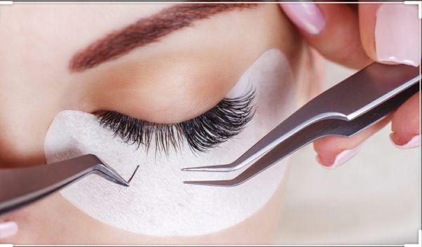 EYELASH EXTENSIONS
Classic, mink and more....