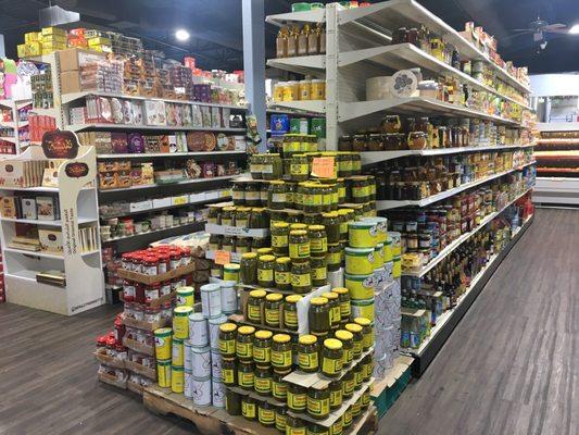 Canned foods & snacks