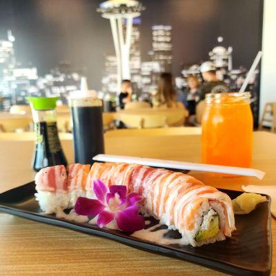 Aloha Roll
(California Roll with Salmon, Tuna & Crab Meat on top with White Sauce)