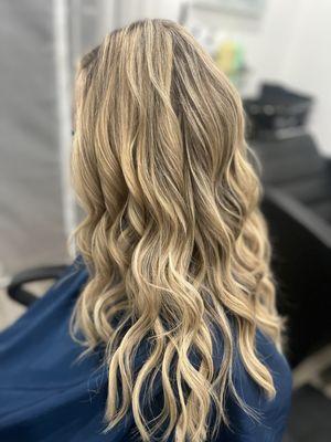 20 sandwiches tape in hair.
Standard full head. 16inch hair.
Hair cost $500.00
Installation $225.00