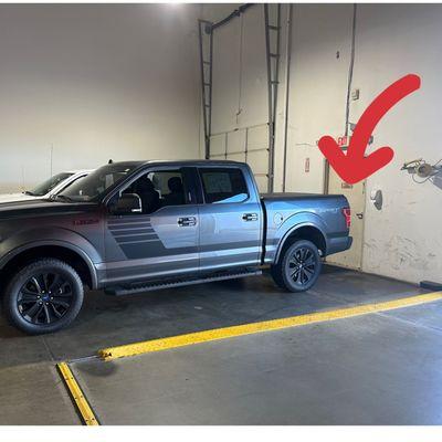 Tour was done in Tight and unsafe location in showroom . Bed was not latched /locked . Slammed on my arm and chest .