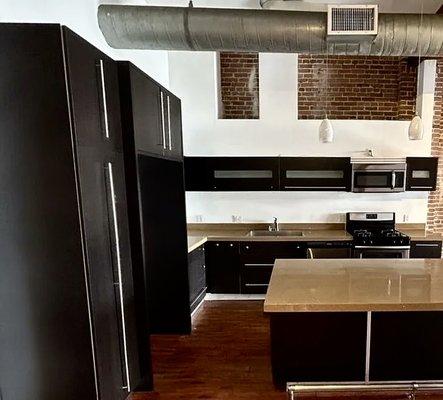 6TH ST Bridge Studio