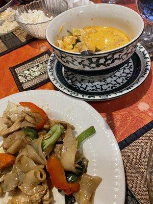 Drunken Noodles Red or Green Curry