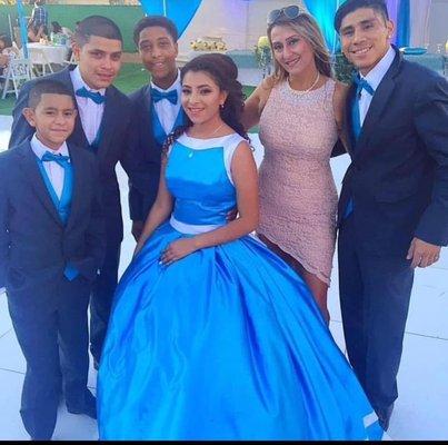 Quinceańera Factory & Bailar es un Placer