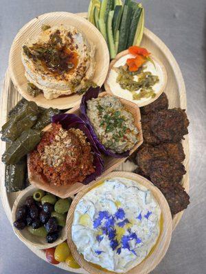Mediterranean Mezze Platter
#hummus#muhammara #tzatziki #yapraksarma #whippedfeta #babaghanoush #mücver #zucchinifritters #marinated olives