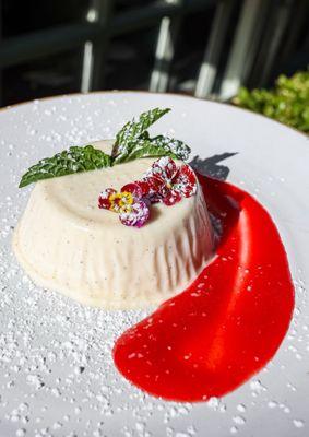 Panna Cotta (@joeynht)