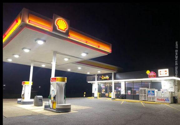 Five Star Shop sells Shell gasoline
