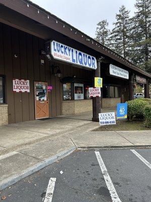 Lucky Liquor Store