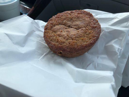 Pecan pie muffin! Delish! Slightly crunchy outside, soft and delicate inside!