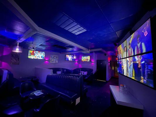 Inside Luxe Lounge