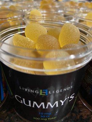 CBD full spectrum gummy's in assorted flavors Livinglegendscbd.com