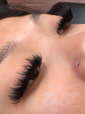 Volume cat eye with some spikes