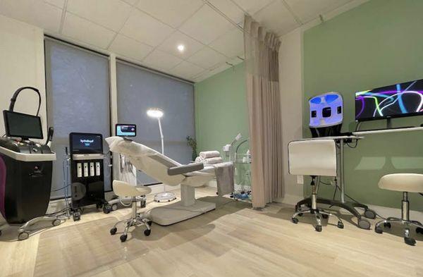 AMEE'S MEDICAL SPA have rejuvenation, tightening, and contouring treatments.