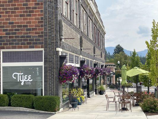 Outdoor seating at Tyee