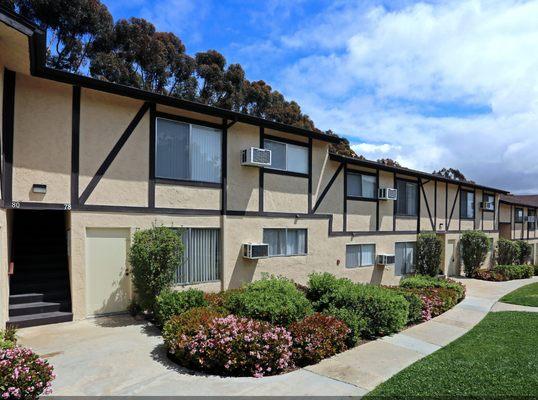 La Jolla Terrace & La Jolla View Apartments