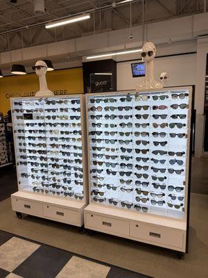 Bloomindale’s Outlet