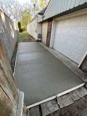 Macomb Concrete Pad