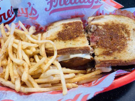 Freddy's Frozen Custard & Steakburgers