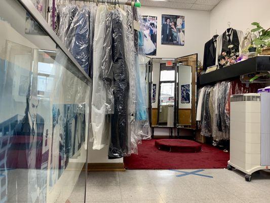 Calverton Custom Tailor