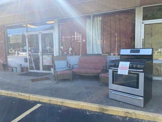 Wrong to Wright Resale Shop