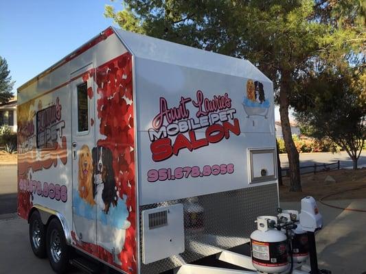 Aunt Laurie's Mobile Pet Salon