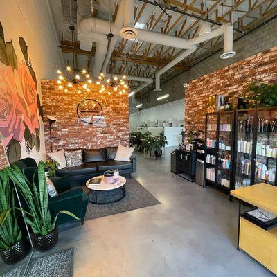 Alejandra Kohl - Aledoes Beauty