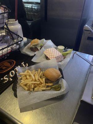 Tnt's Sports Bar & Grill