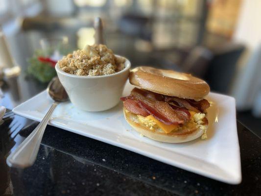 Breakfast sandwich with oatmeal