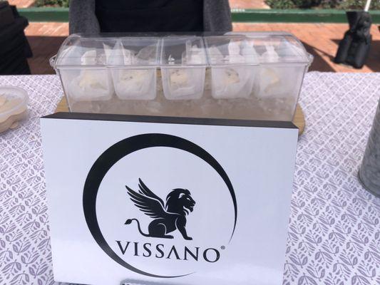 This vegan cheese is sooooo good!