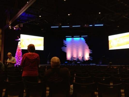 It's christmas at the crossing!