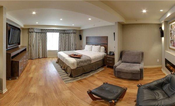 King Executive Room with Ambiance Fireplace