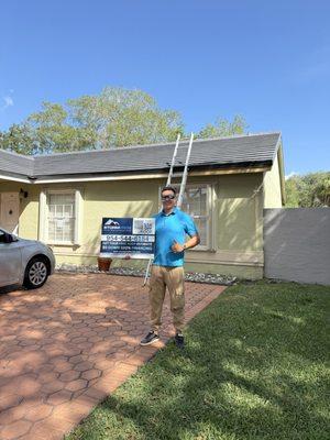 At Storm Pros, our project manager is always present to guarantee top-quality work and your satisfaction.