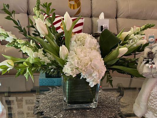 Beautiful 60th wedding anniversary arrangement