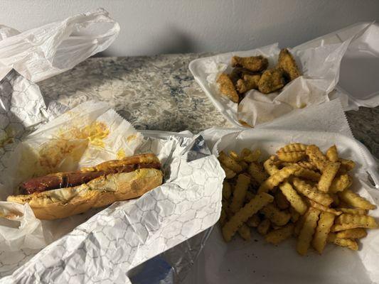 8 Pieces/ Best Wings and Hot Dog