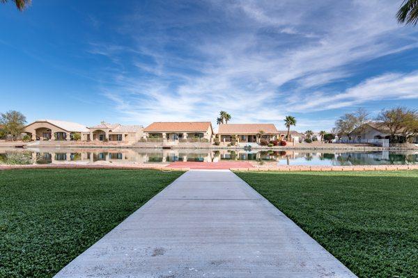 Waterfront home in Los Lagos near Fort Mohave.